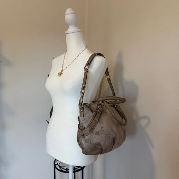 COACH | Madison Dotted Op Art Sophia Satchel (2010) #15935 - Picture 14 of 14